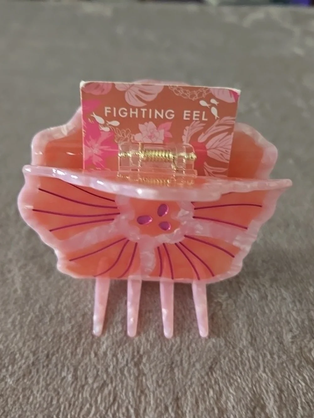 Fighting Eel Pink Flower Claw Clip